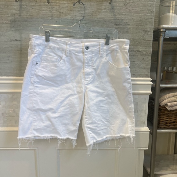 32 Anthropologie pilcro mid rise slim Bermuda jean shorts frayed edge white - Picture 8 of 15
